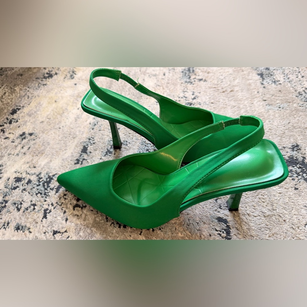 Elegant Green Slingback Heels